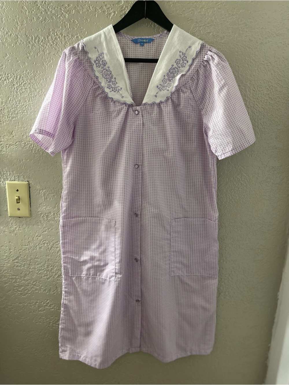 Lavender Check Short-Sleeve Button Front Nightgown Embroidered Collar Medium